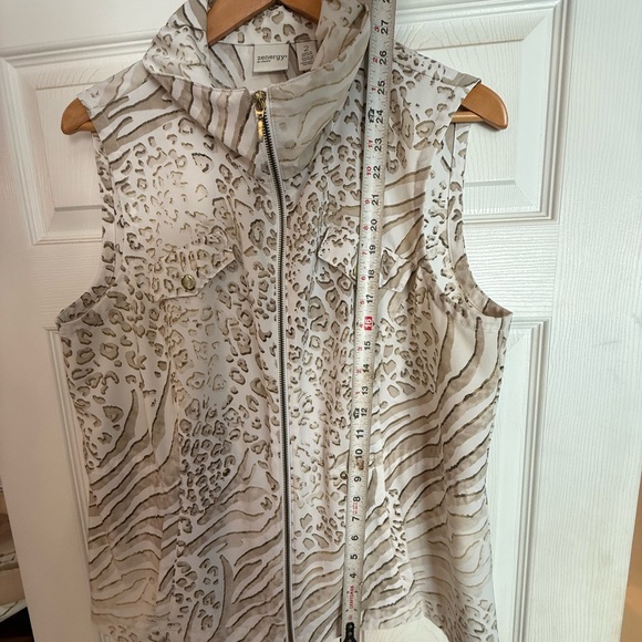 Zenergy by Chico Stylish Animal Print Vest - Picture 6 of 6